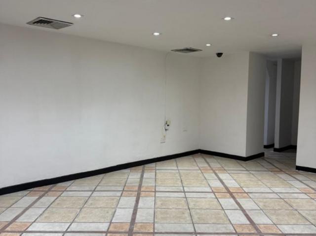 Oficina en alquiler en Girardot, Aragua