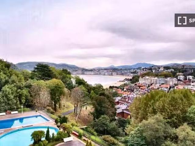 Apartamento en alquiler en Mendebaldea, Donostia-san Sebastián