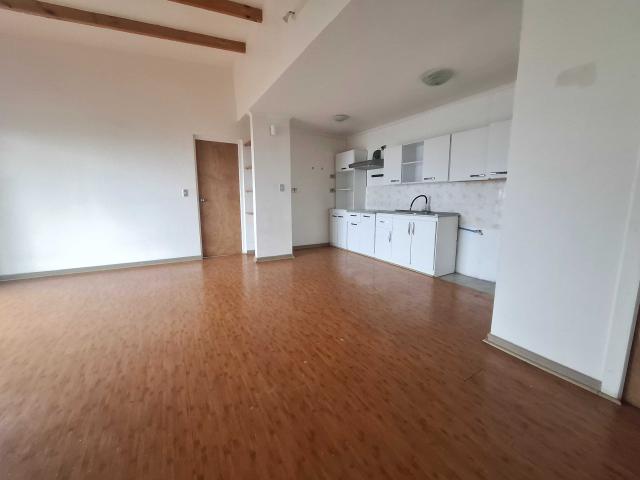 Casa en arriendo en Algarrobal, Metropolitana