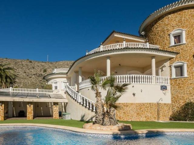 Casa en venta en el Vinalopó Mitjà / El Vinalopó Medio, Valencia