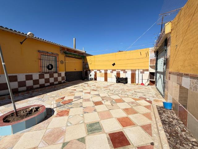 Casa en venta en Antequera, Andalucía