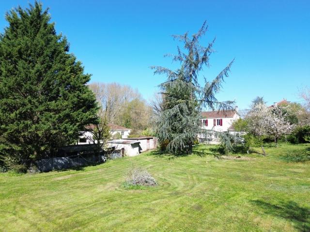 Maison vente à Confolens, Luxé