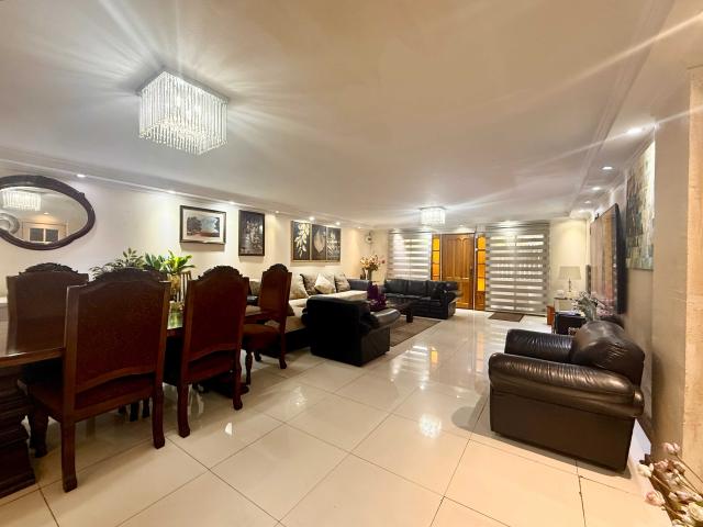 Casa en arriendo en La Granja, Metropolitana