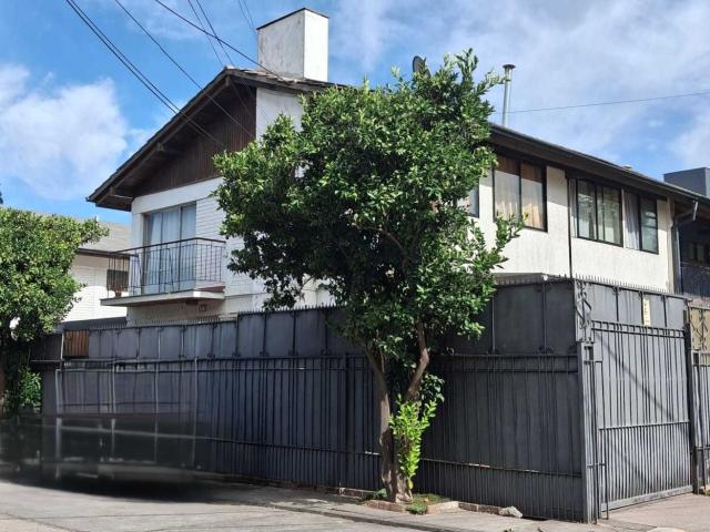 Casa en arriendo en Las Condes, Metropolitana