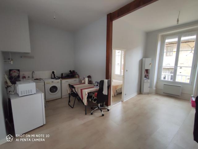 Appartement location à Mirebeau, L'Aumonerie