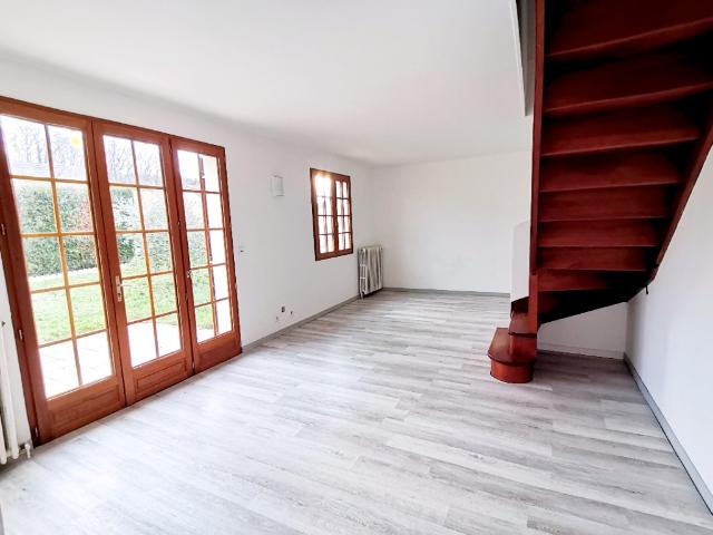 Maison location à Saint-sébastien-de-morsent