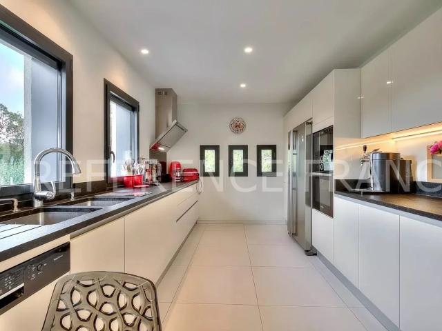 Studio location à Mougins, Tournamy