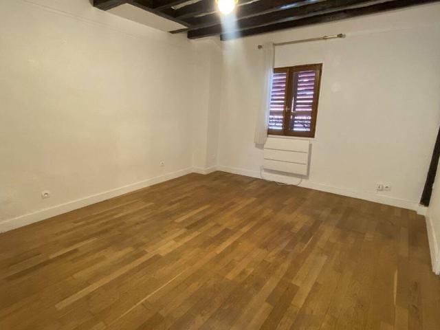 Appartement location à Cour Mathou, Gouvernes