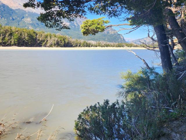 en RÍO IBAÑEZ