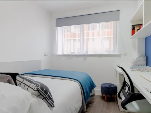 Room for rent in Calton, Scotland