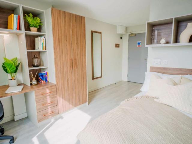 Room for rent in Calthorpe Fields, West Midlands