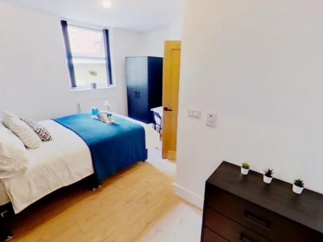 Room for rent in New Normanton, East Midlands