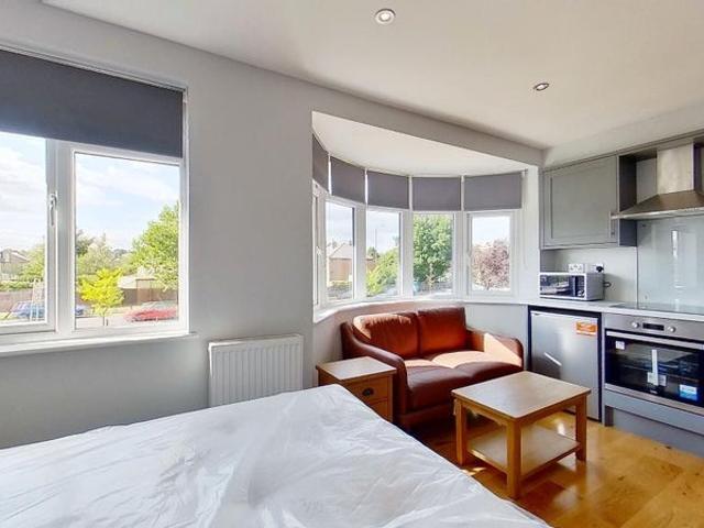 Studio for rent in London Borough of Merton, Greater London