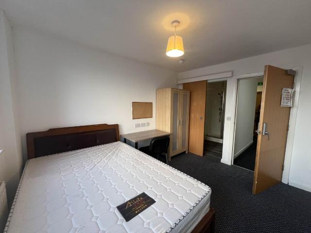 Room for rent in Pendleton, Salford