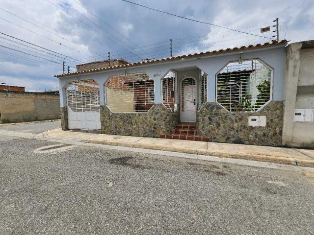 Casa en venta en Girardot, Aragua