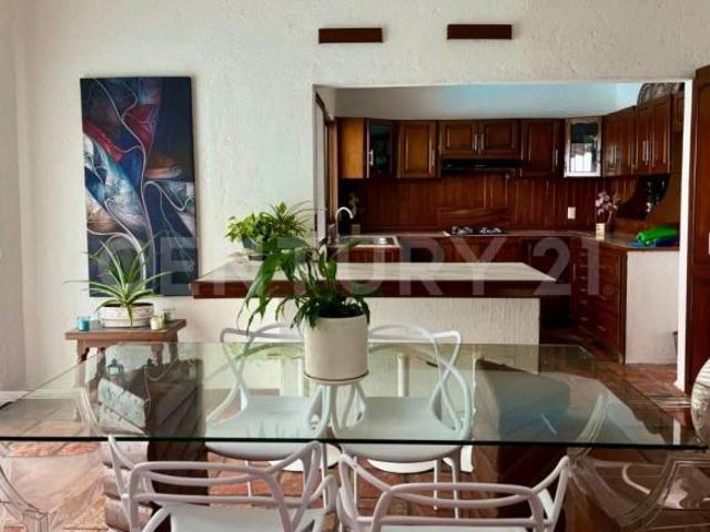 En venta casa en Las Brisas
