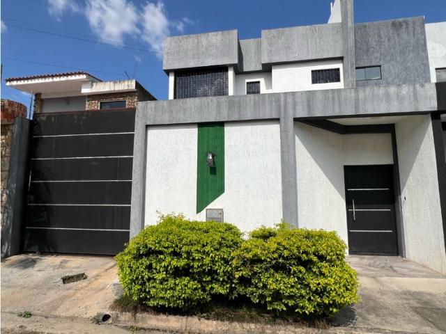 Casa en venta en Manongo, Valencia