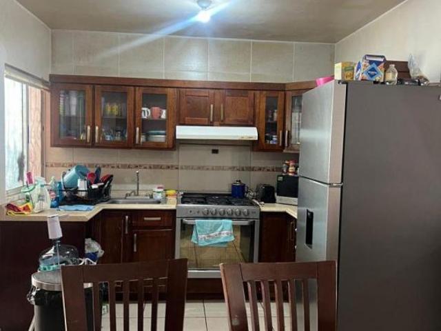 En venta casa en privada Puerta del Rey al oriente de Saltillo