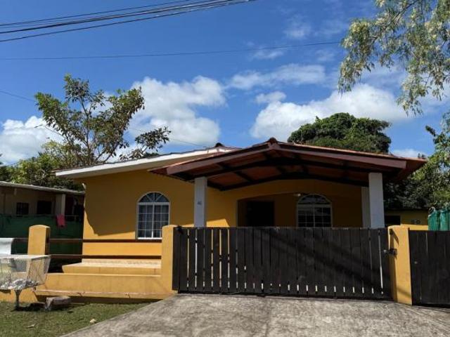En venta casa muy céntrica en Pedasí, Los Santos