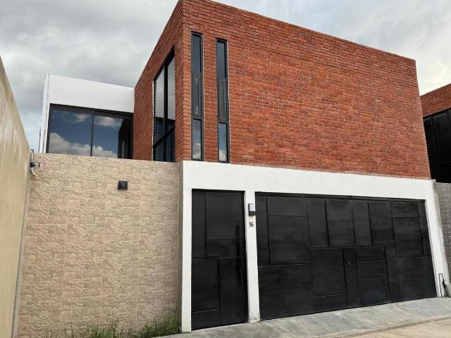 Casa en venta en San Lorenzo Cacaotepec, Oaxaca