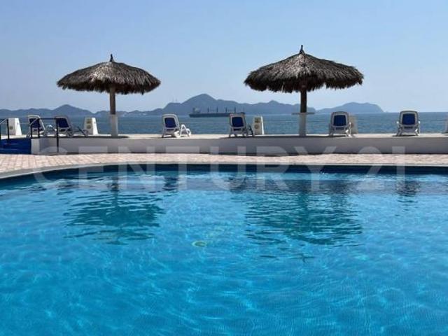 En Venta Condominio en Puerto Las Hadas, Manzanillo! Vive la experiencia de lujo