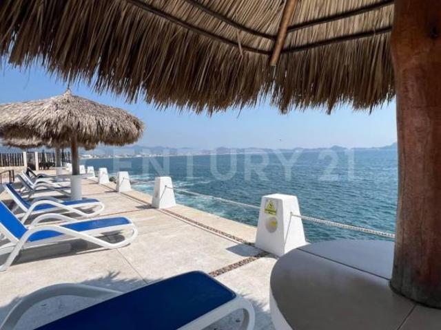 En Venta Condominio en Puerto Las Hadas, Manzanillo! Vive la experiencia de lujo