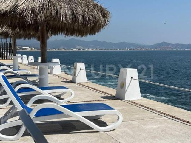En Venta Condominio en Puerto Las Hadas, Manzanillo! Vive la experiencia de lujo