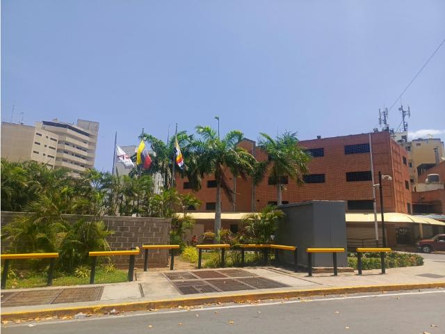 Edificio en venta en Vargas