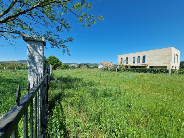 Terreno en venta en Sobrado do Bispo, Ourense