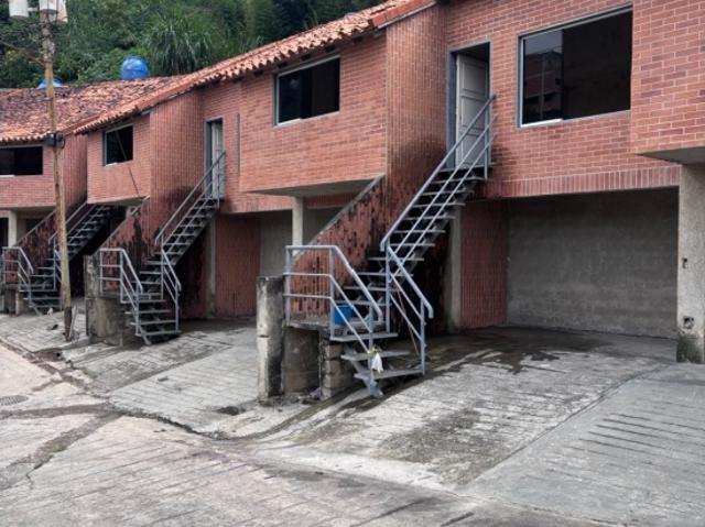 Casa en venta en La Fontanera, Los Teques