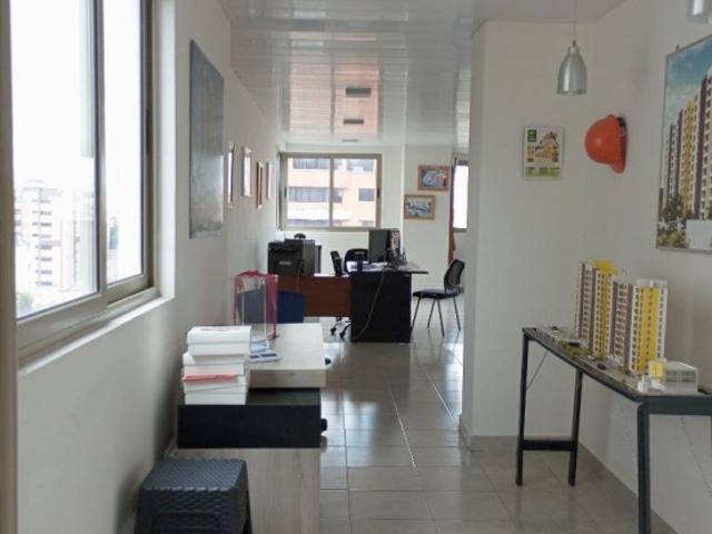 Oficina en venta en Girardot, Aragua