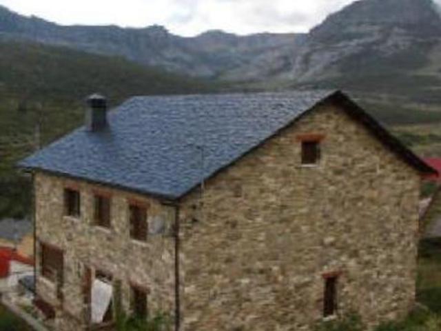 Casa en venta en Puebla De Lillo, León