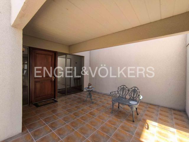 En Venta residencia 234 M2 construídos en 746 M2