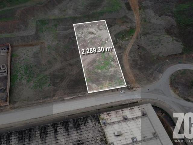 En venta terreno de más de 2000 m2 en Macropolis