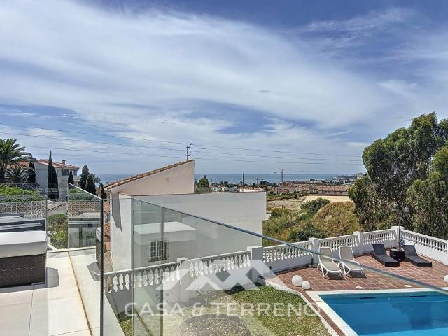 Casa en venta en Vélez-málaga, Caleta 2000