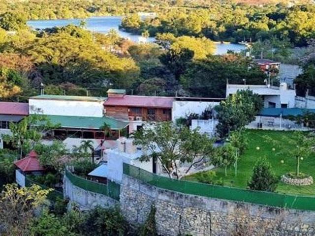 EN VENTA VILLA QUINTA AGUA DE PIEDRA EN RIBERA CAHUARE, CHIAPA DE CORZO