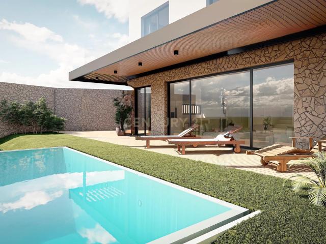 Casa en venta en Puerto de la Torre, Málaga-Costa del Sol