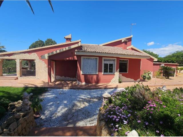 Chalet en venta en Orgègia Baixa, l'Alacantí