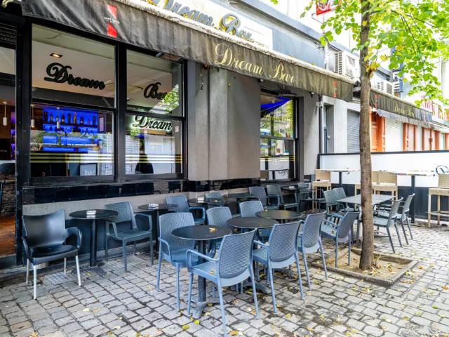 Local Commercial vente à Quartier Nord - Noordwijk, Schaerbeek - Schaarbeek