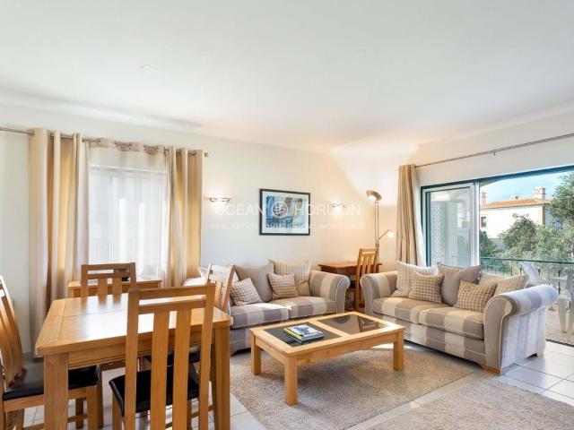 Apartamento venda em Estômbar, Faro