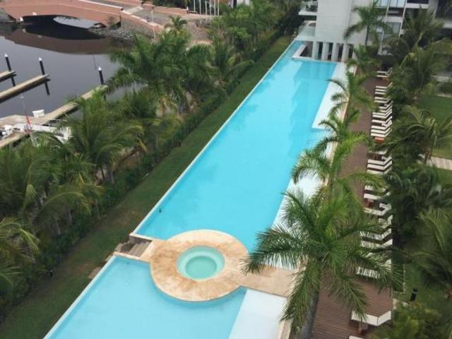 Encantador Departamento en Venta frente a la Marina