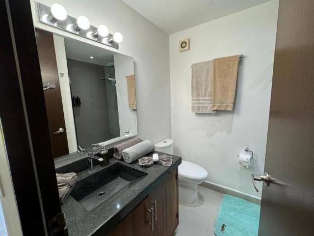 Encantador Departamento en Venta frente a la Marina