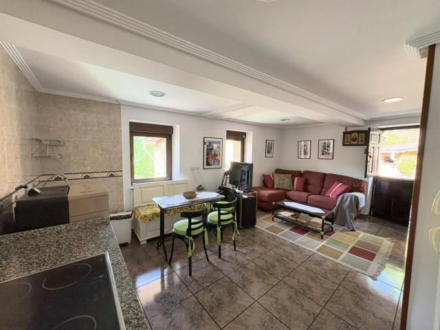 Casa en venta en Morea / Moreda, Aller