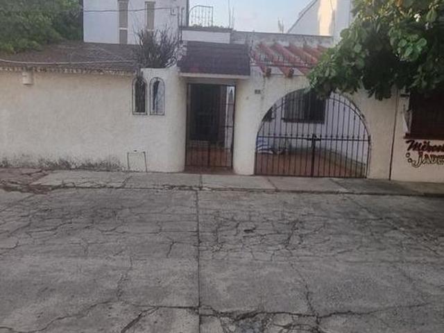 Encantadora Casa en Venta en el Corazón de Zihuatanejo