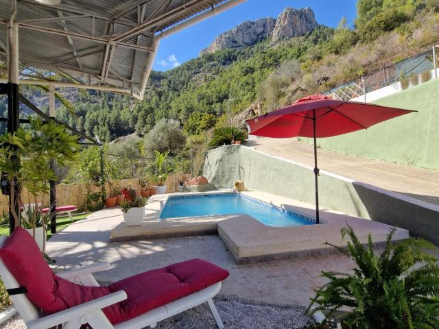 Chalet en alquiler en Bolulla, Alicante