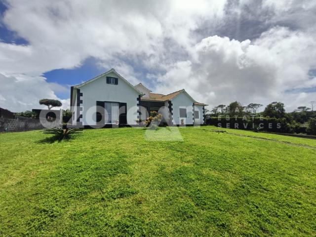 Casa venda em Açores, Madalena