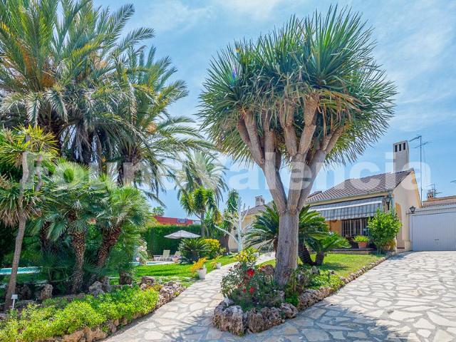 Chalet en venta en Colinas de San Antonio, el Camp de Túria