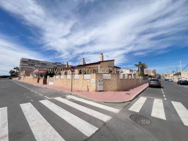Chalet en venta en La Mata, el Baix Segura / La Vega Baja