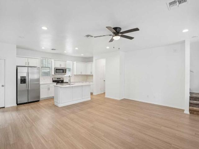 Apartment for rent in Encanto Cactus Park, Glendale
