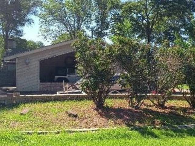 House for sale in Mabank